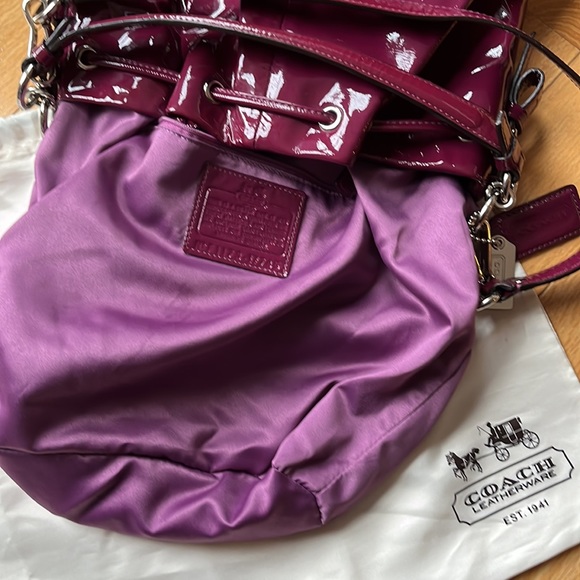 Coach Plum Patent Leather Bucket handbag - Picture 4 of 9